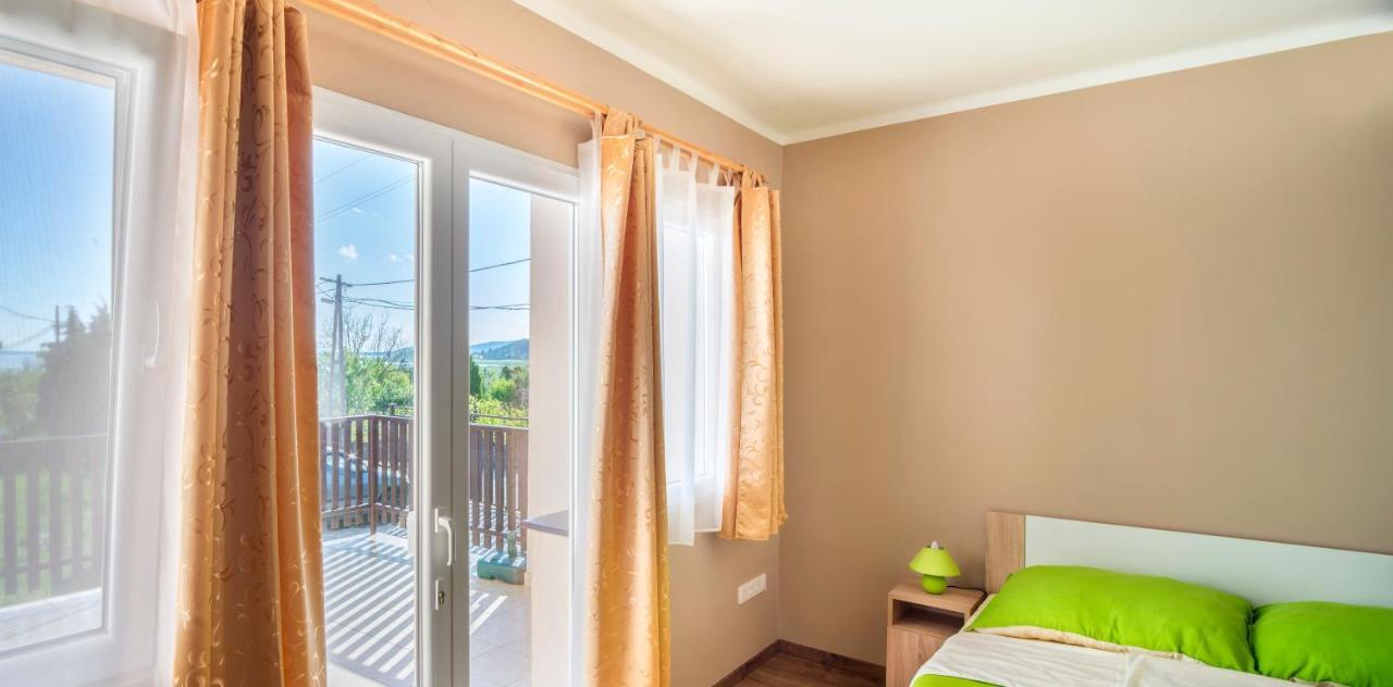 Berkes Vendeghaz Bed & Breakfast Badacsonytördemic Екстериор снимка